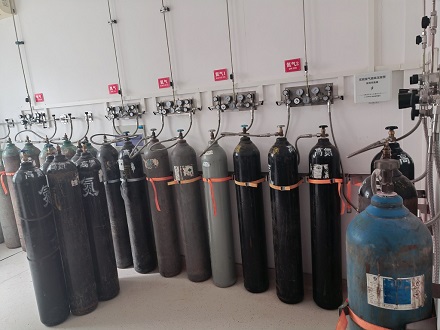 高纯气体集中管理-高压气瓶间-自动切换系统-远程压力显示
